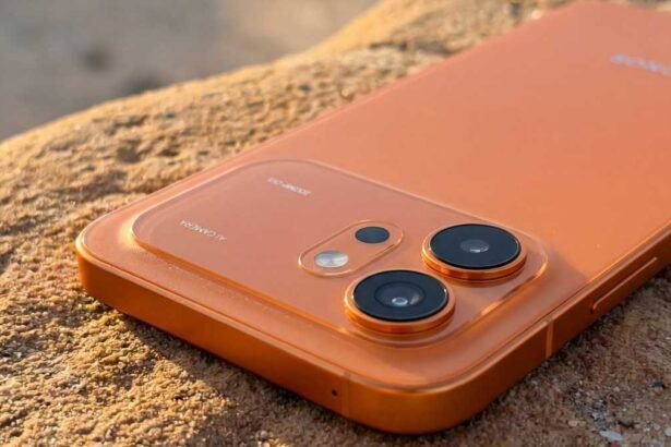 HONOR 600