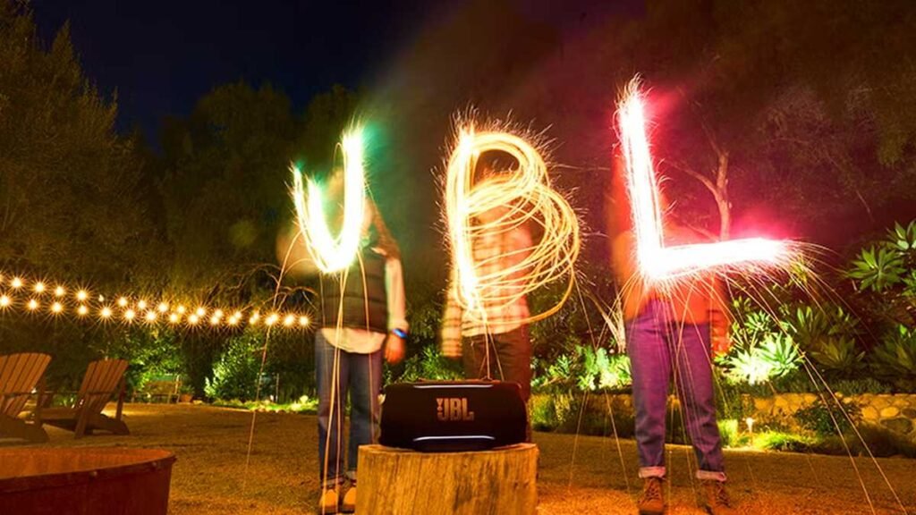 Parlante JBL Xtreme 5 en una fiesta