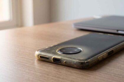 Celular sucio y con infecciones