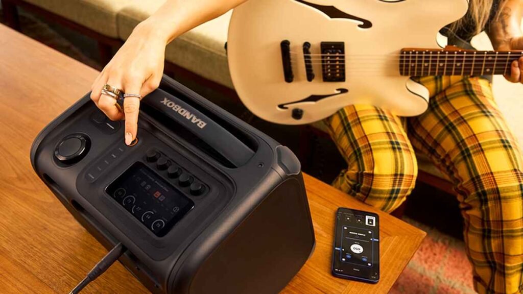 JBL Bandbox Trio Lifestyle