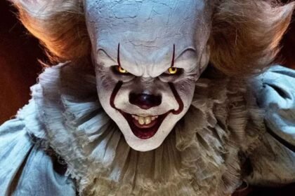Bill Skarsgard como Pennywise