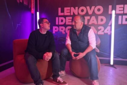 David Delgadillo jefe unidad Tablets Lenovo