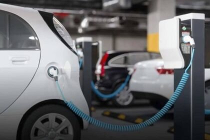 Vehículos eléctricos crecen 221,7%