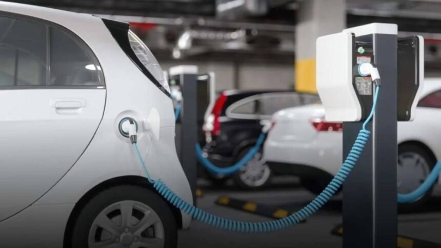 Vehículos eléctricos crecen 221,7%