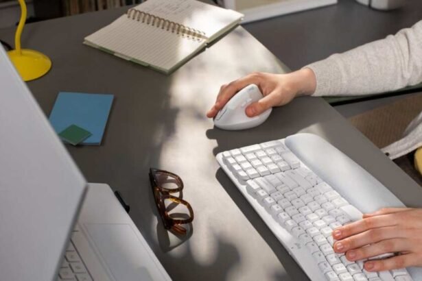 Mouse y teclado ergonómico